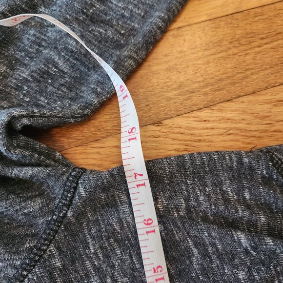 Small Grey Tentree Raglan Sweater Wrap Sweater Crewneck Pre-owned good condition - Picture 2 of 8